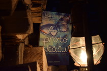 A proto skáču (recenze)